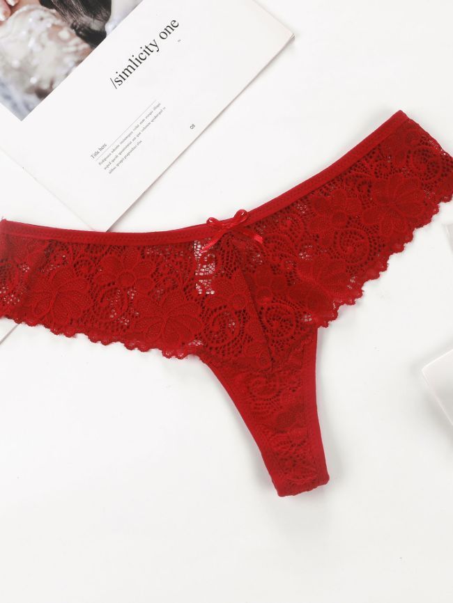 Low-Rise Seamless Lace Thong