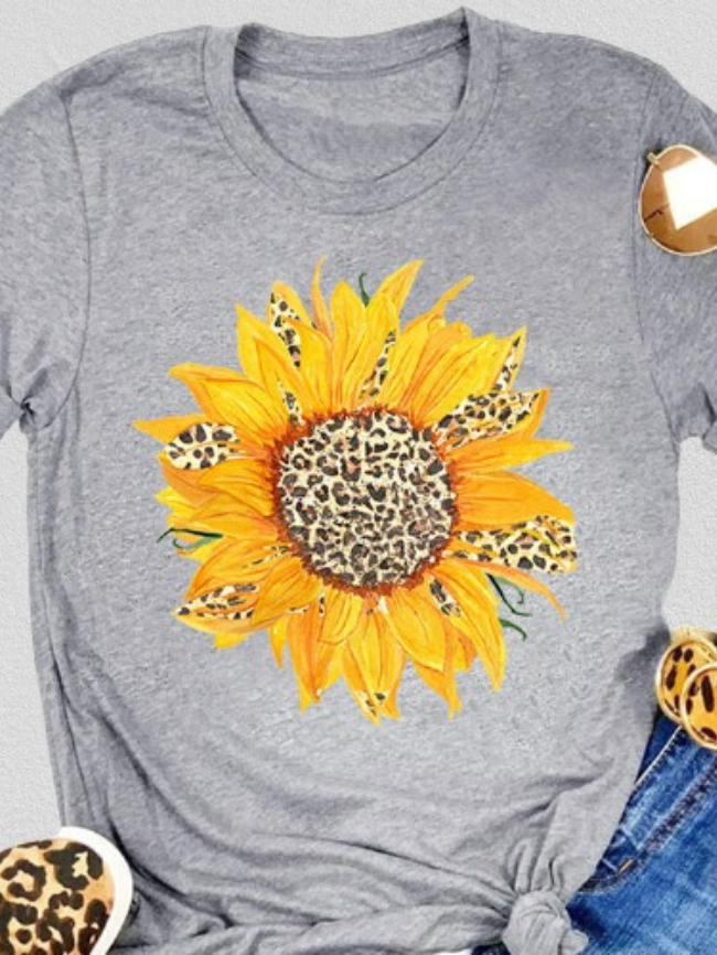 Sunflower Print Pullover T-shirt
