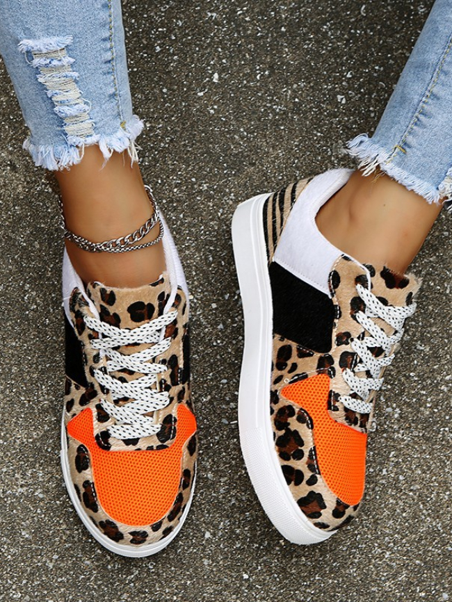 Leopard print lace-up canvas shoes