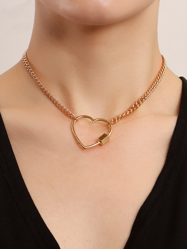 Valentine's Day Love Heart Hollow Necklace
