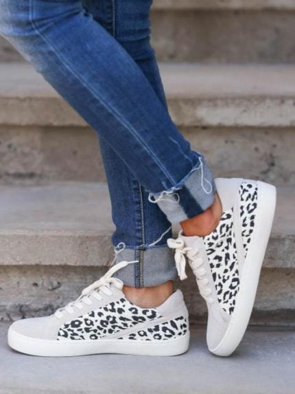 Wholesale Black Leopard Lace-Up Flat Canvas Shoes