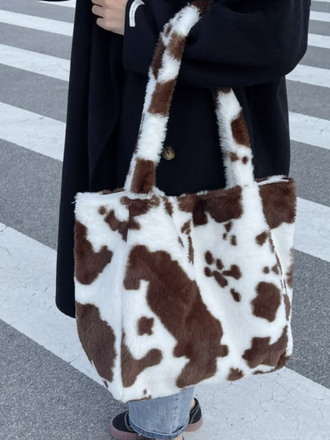 Fashion Cow Pattern Plush Shoulder Bag