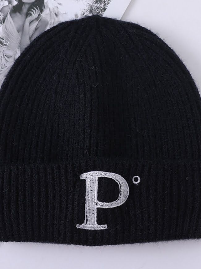 Letter embroidered hat 1