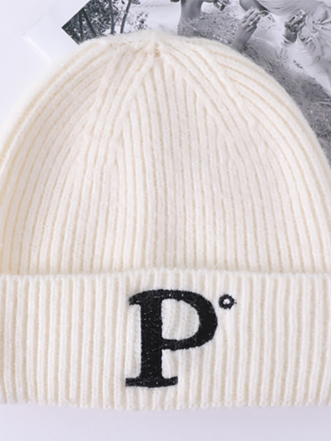 Letter embroidered hat 2