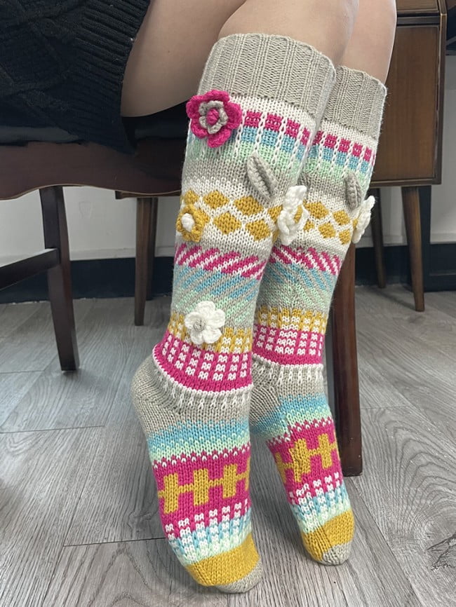 Panelled jacquard long knitted socks 0