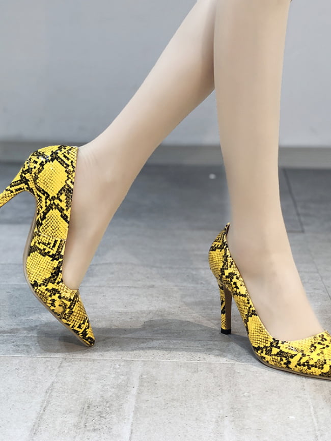 Snake print stiletto point toe shoes 15