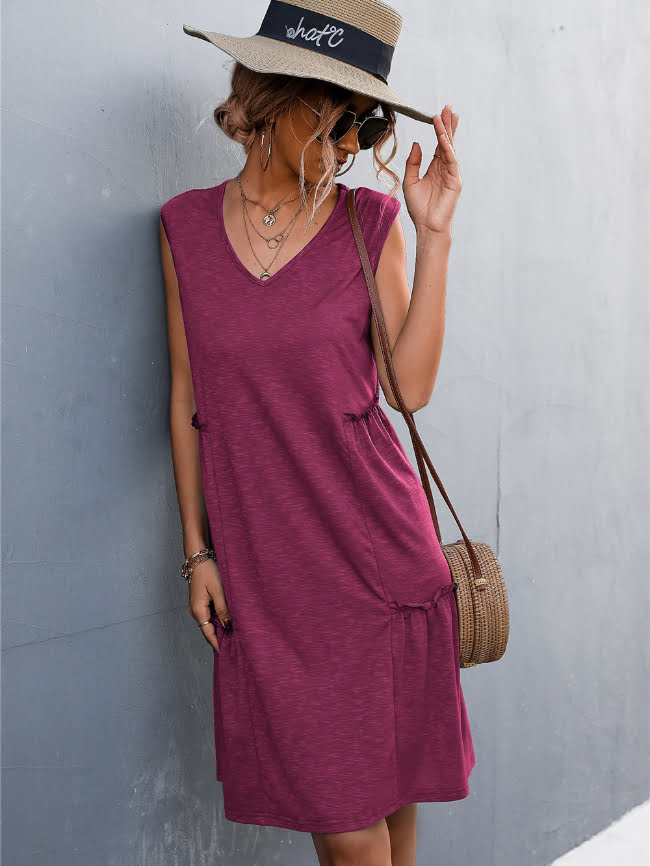 Solid Color V-Neck Pleated Sleeveless Dress