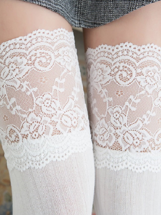 Solid color lace stitching knee socks 1