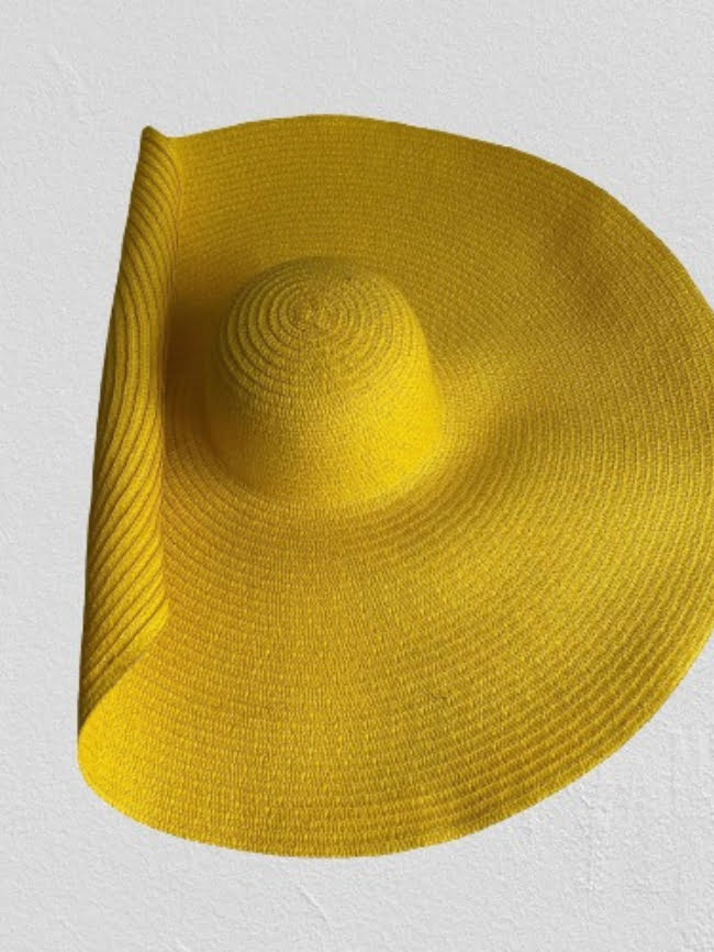 Solid color oversized straw hat 11