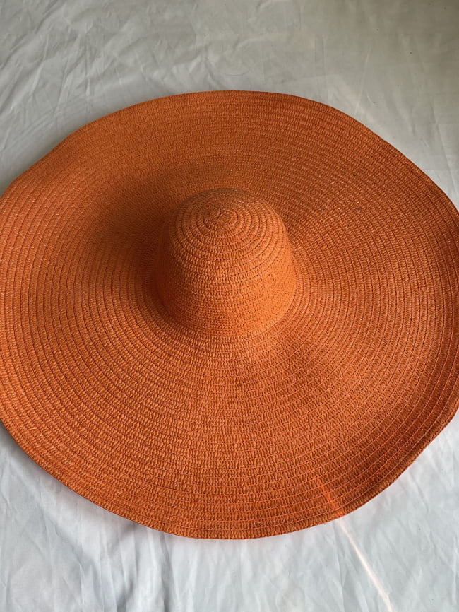 Solid color oversized straw hat 4