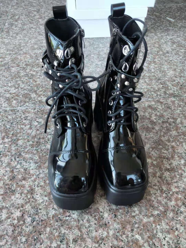 tie front buckle boots 3