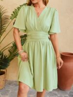 Wholesale ruched waist v-neck solid color dress